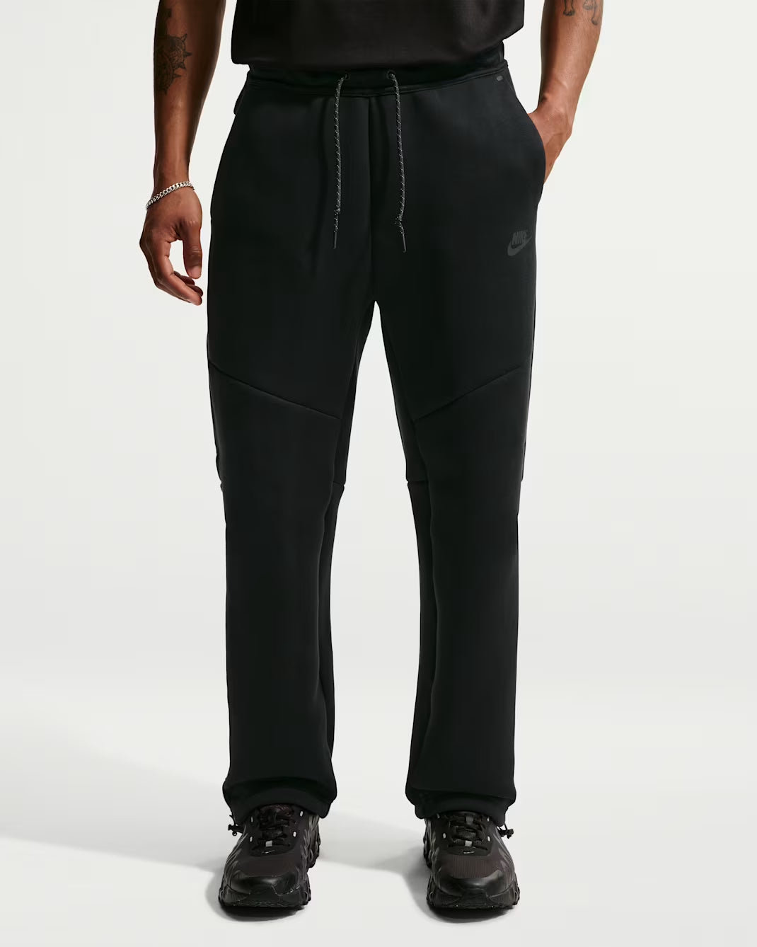 Nike Tech Open-Hem Fleece Trousers (Black)